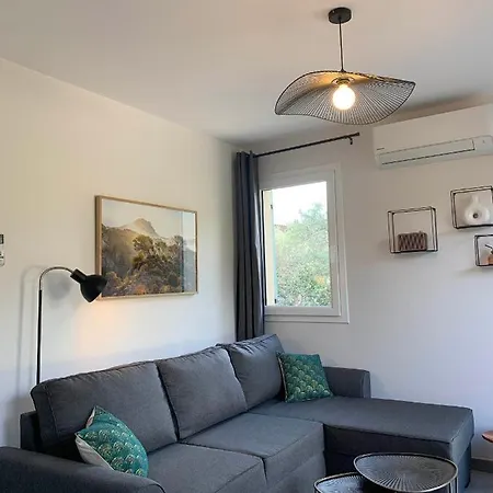 Le Cabanon De Livia Avec Piscine Privee Holiday home Cucuron