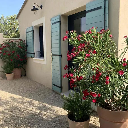 Le Cabanon De Livia Avec Piscine Privee Cucuron